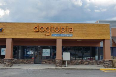 dogtopia sign install
